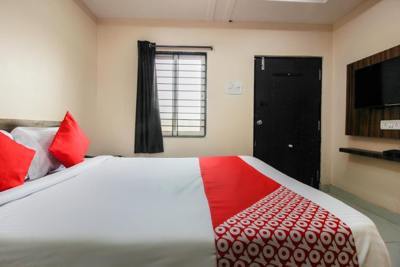 Oyo 66942 Venus Residency Hotel Lalaguda Bagian luar foto