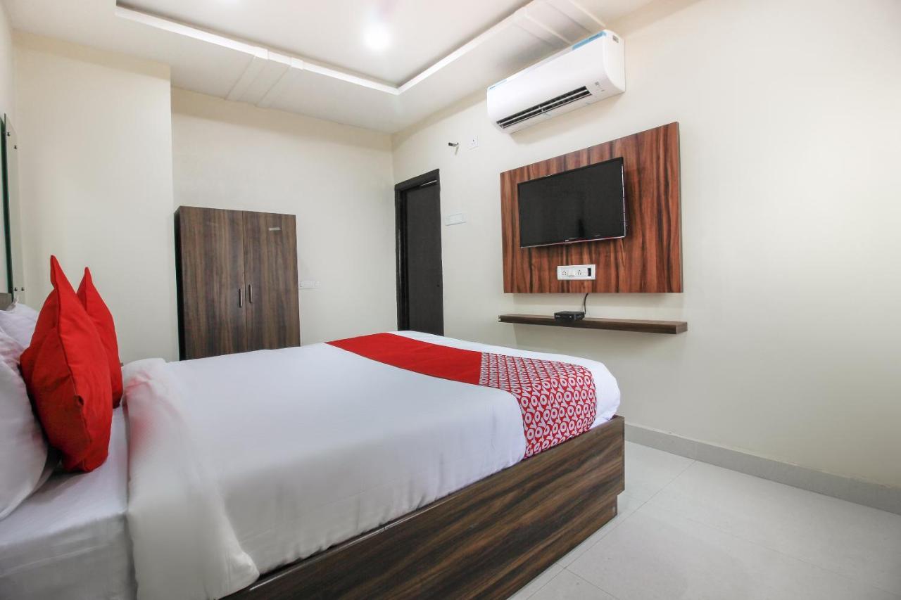 Oyo 66942 Venus Residency Hotel Lalaguda Bagian luar foto