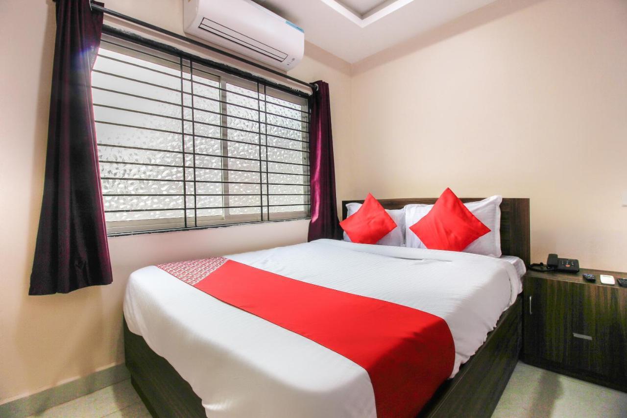 Oyo 66942 Venus Residency Hotel Lalaguda Bagian luar foto