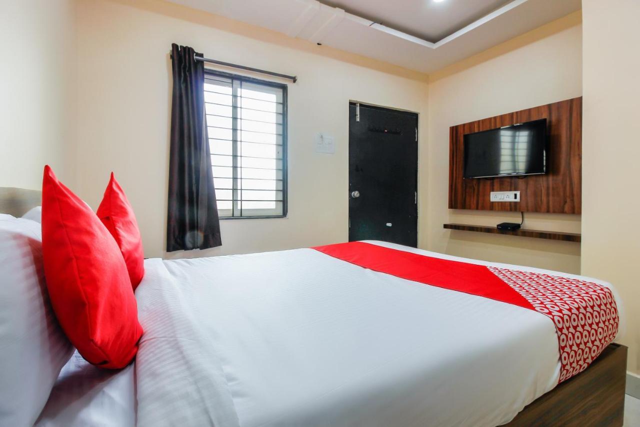 Oyo 66942 Venus Residency Hotel Lalaguda Bagian luar foto