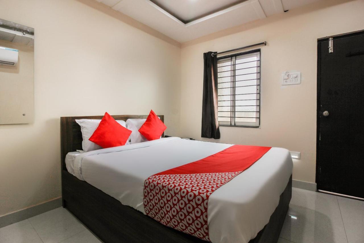 Oyo 66942 Venus Residency Hotel Lalaguda Bagian luar foto