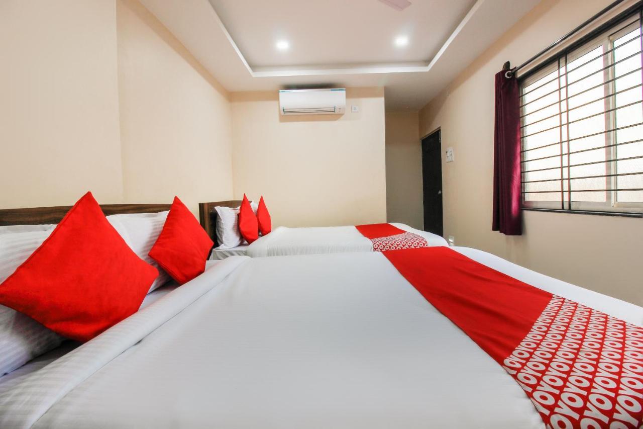 Oyo 66942 Venus Residency Hotel Lalaguda Bagian luar foto