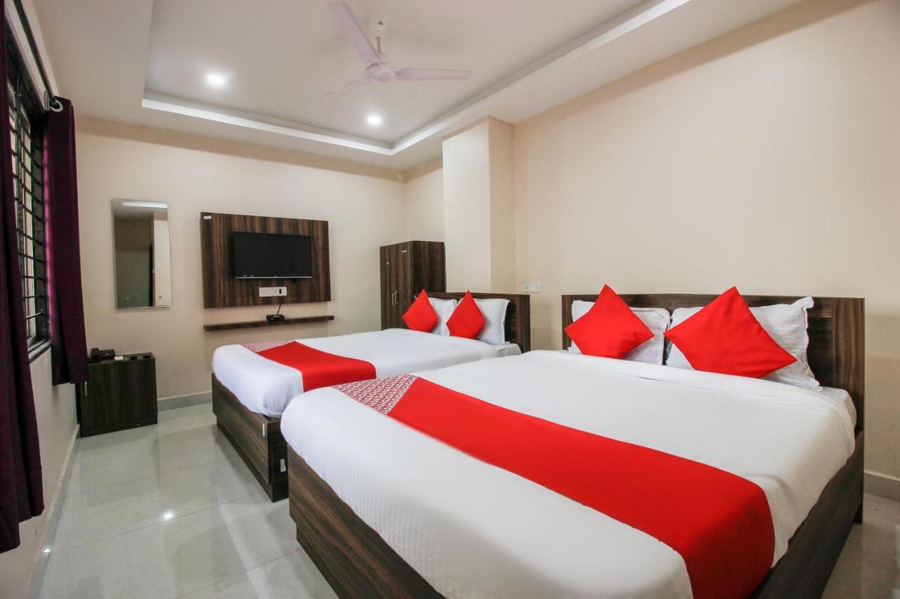 Oyo 66942 Venus Residency Hotel Lalaguda Bagian luar foto