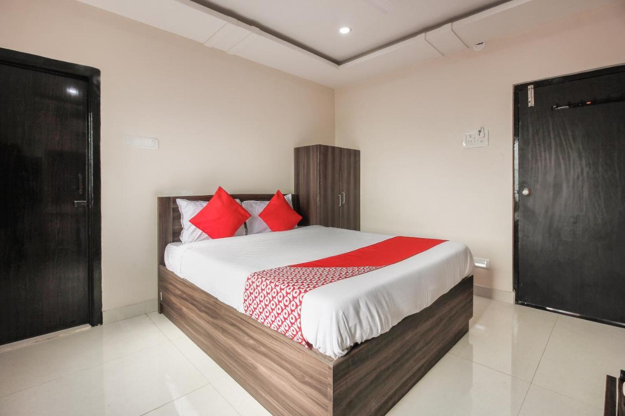 Oyo 66942 Venus Residency Hotel Lalaguda Bagian luar foto
