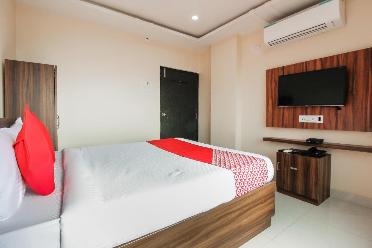 Oyo 66942 Venus Residency Hotel Lalaguda Bagian luar foto