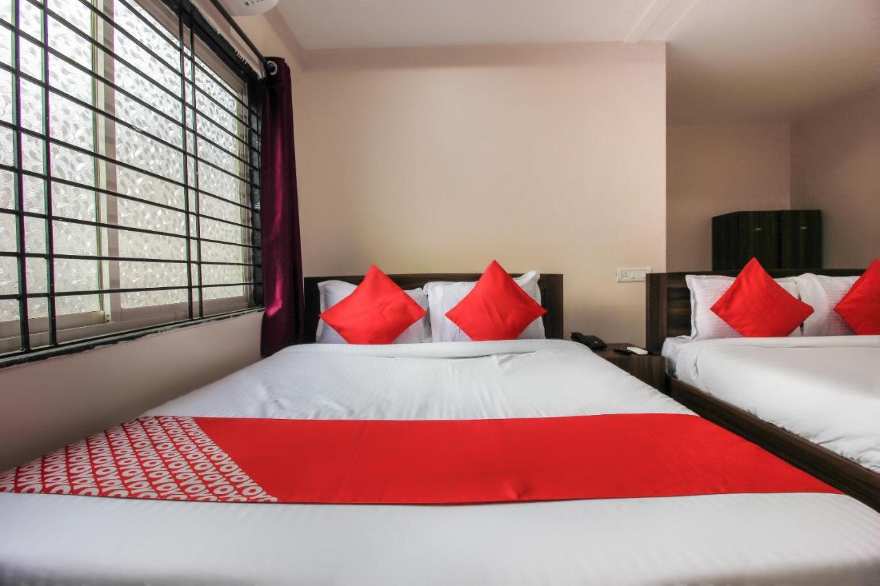 Oyo 66942 Venus Residency Hotel Lalaguda Bagian luar foto