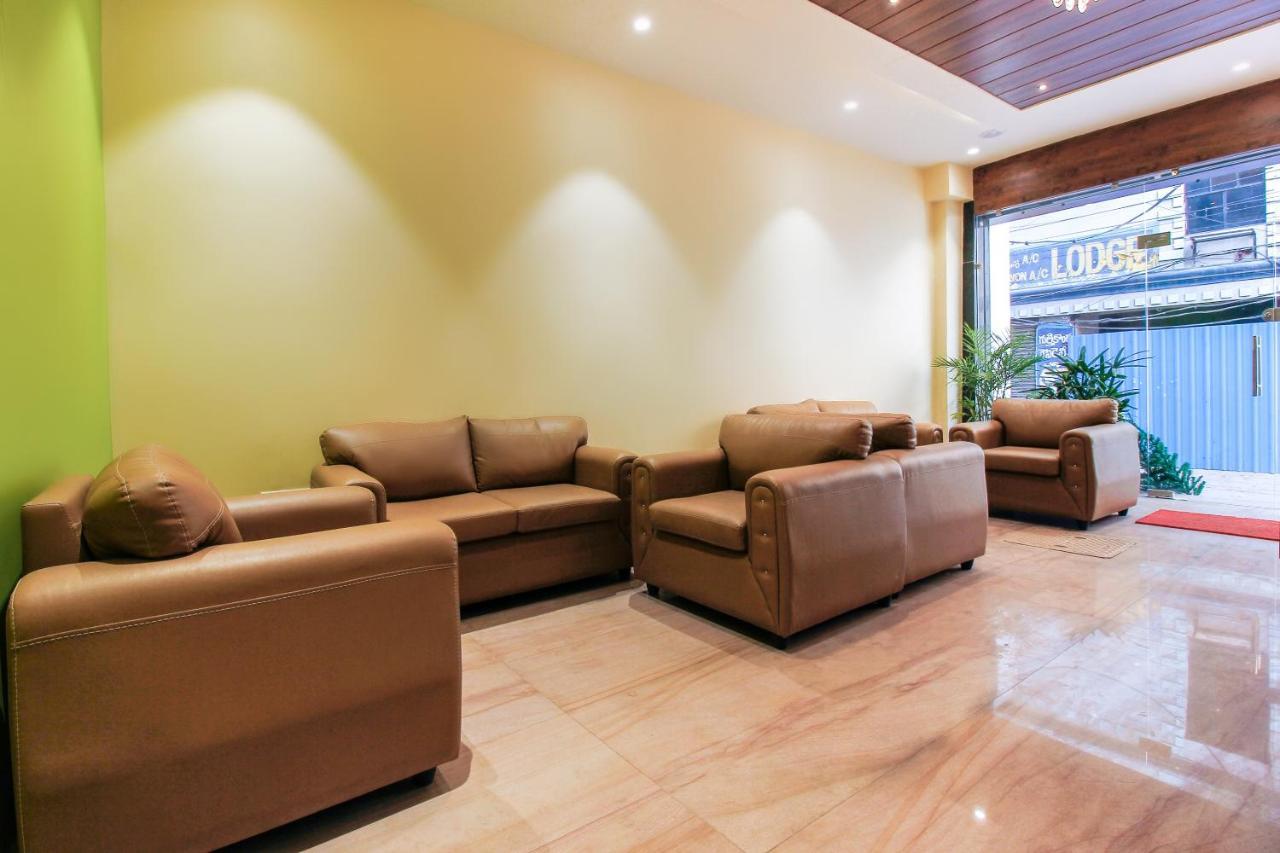 Oyo 66942 Venus Residency Hotel Lalaguda Bagian luar foto